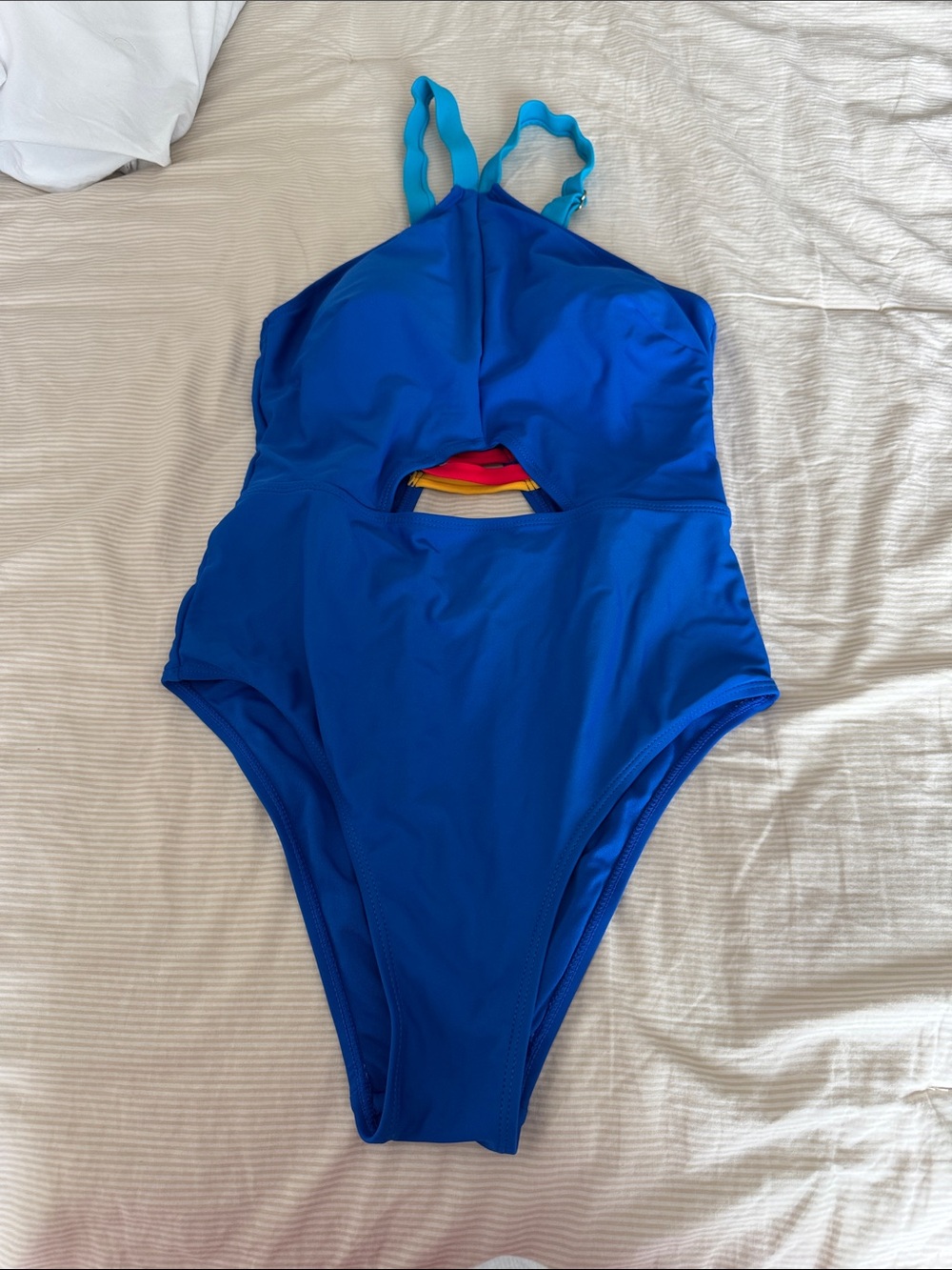 One-Piece Swimsuit with Cutout